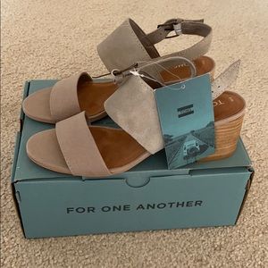 TOMS Poppy Sandals